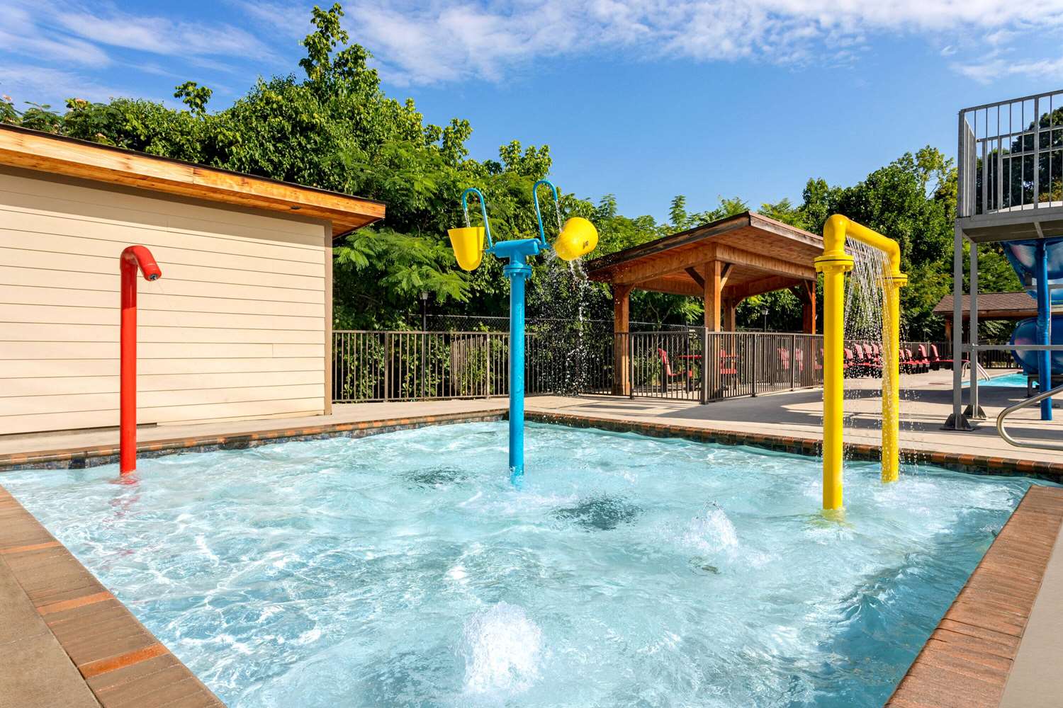 Howard Johnson By Wyndham Pigeon Forge 61/68