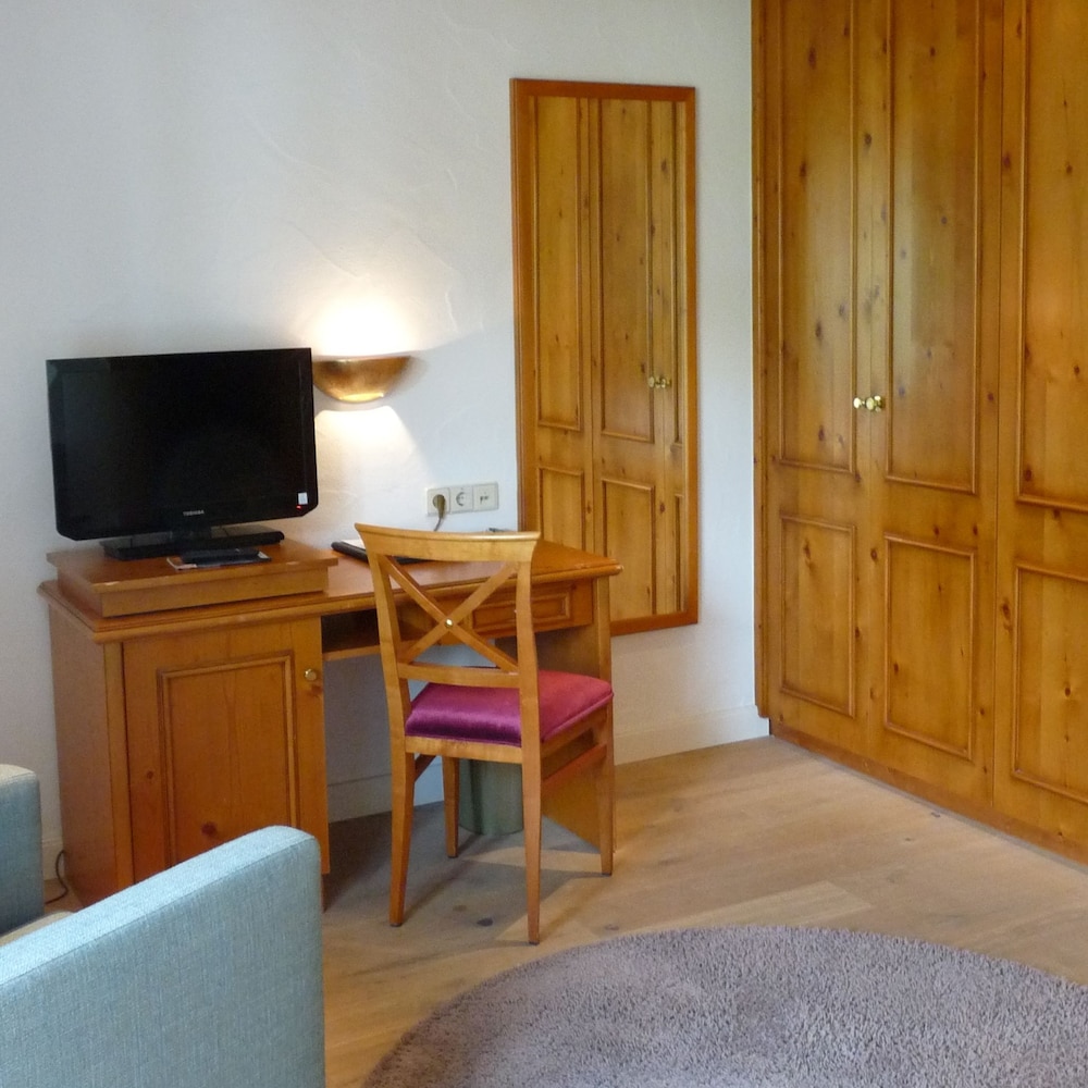 Hotel Bayerischer Hof Kur- & Sporthotel 42/50