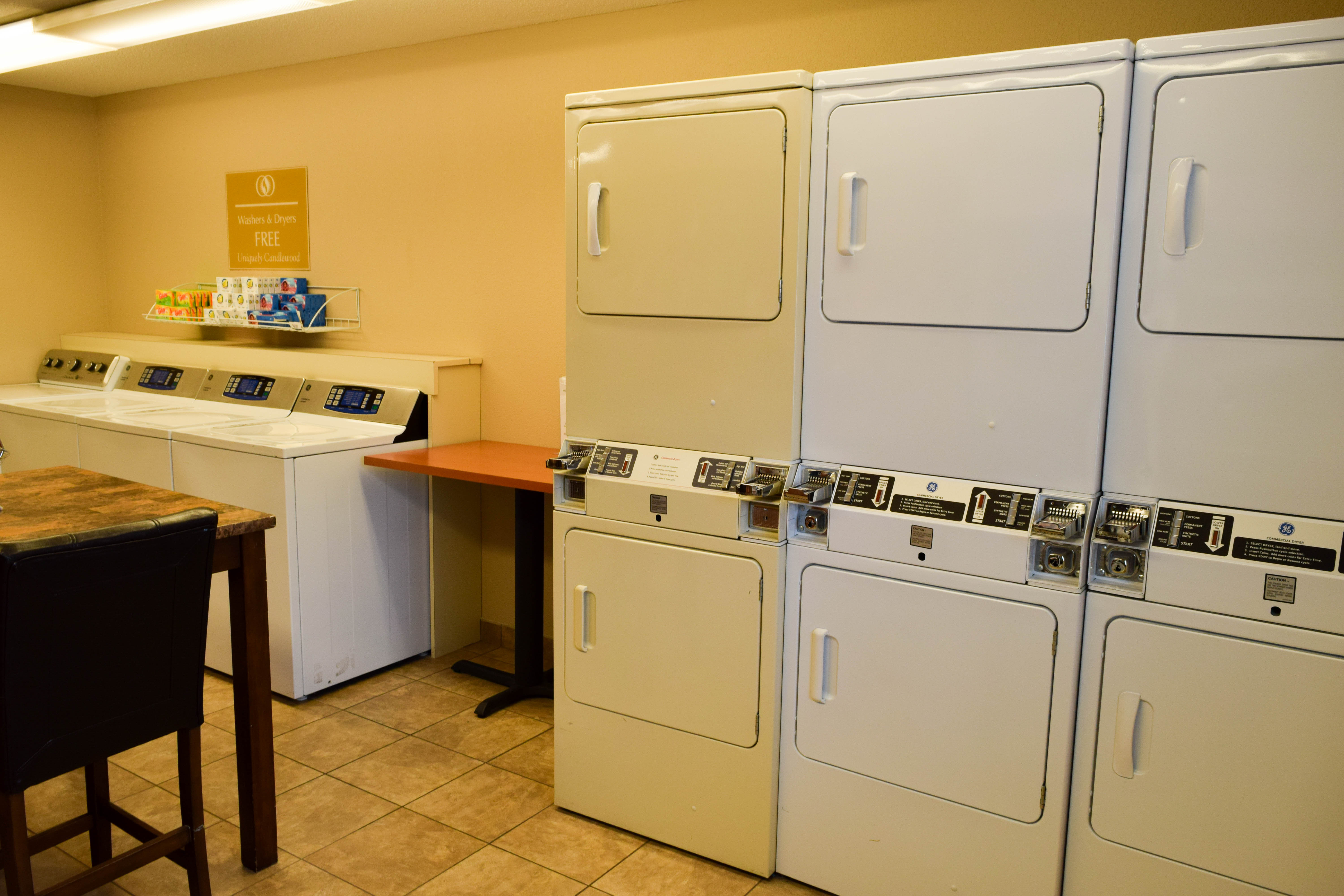 Sonesta Simply Suites Wichita Airport 49/69