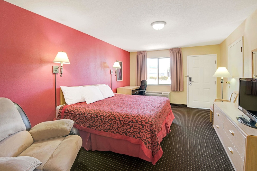 Days Inn by Wyndham East Albuquerque 11/29