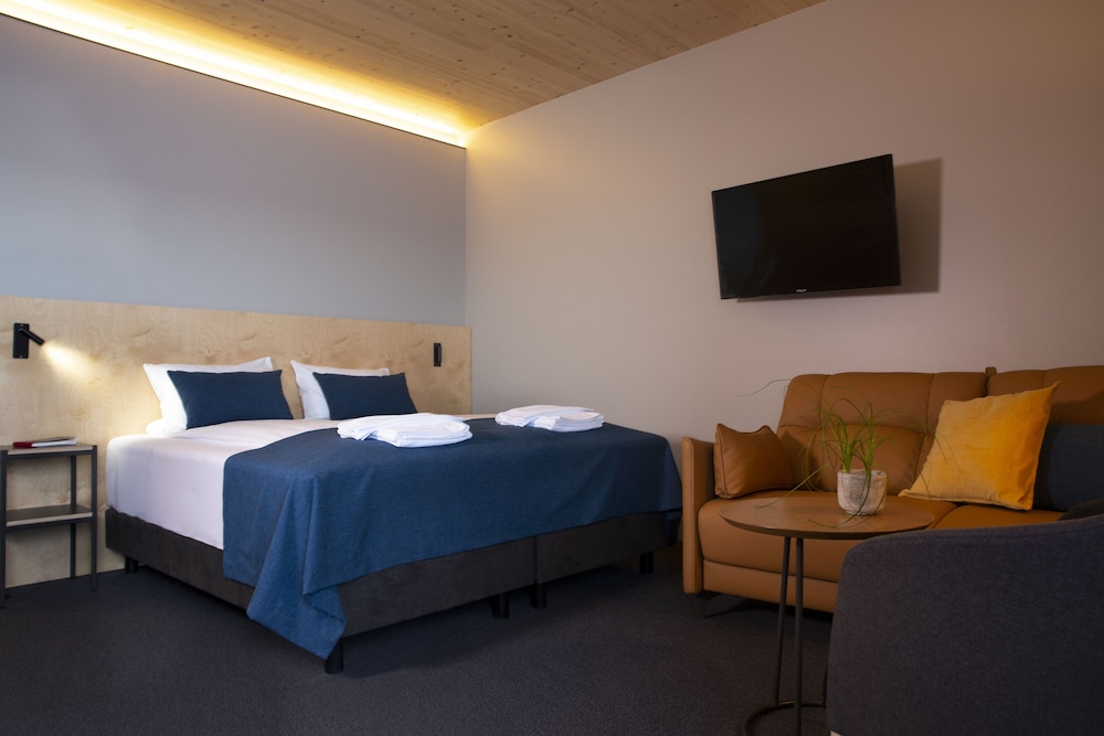 Family, Twin Beds, Sofa, Landhotel 6/10
