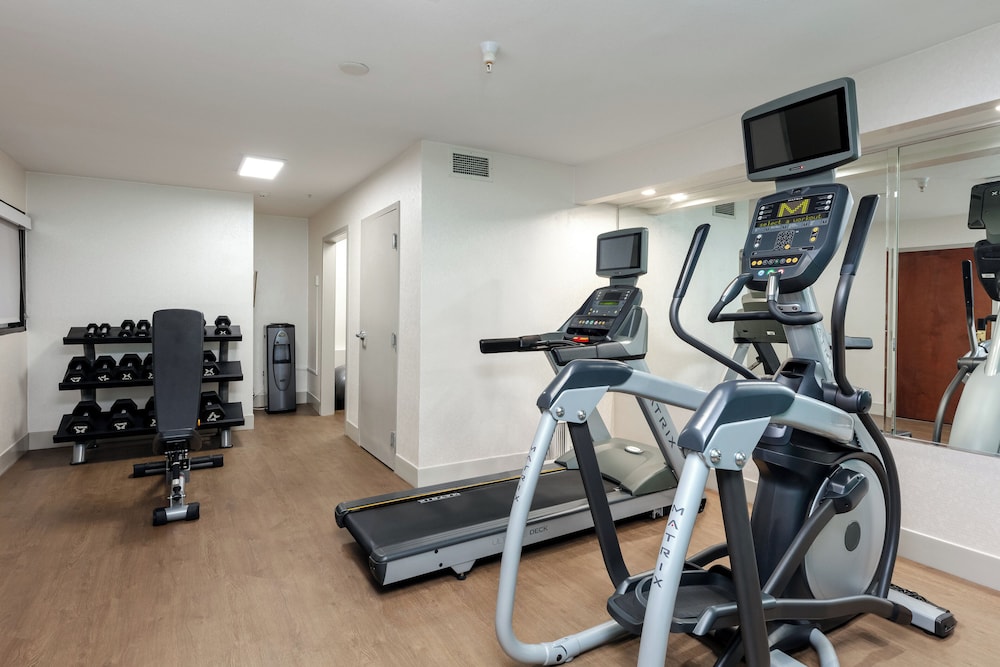 Holiday Inn Express Hotel & Suites Milton East I-10 36/73