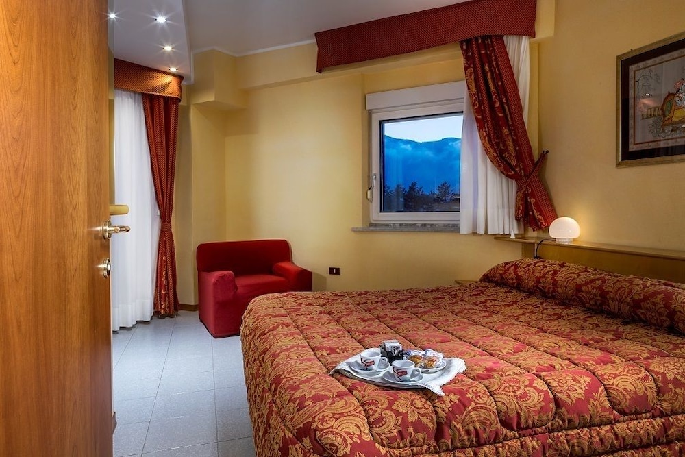 5 Miglia Hotel & Spa 24/66
