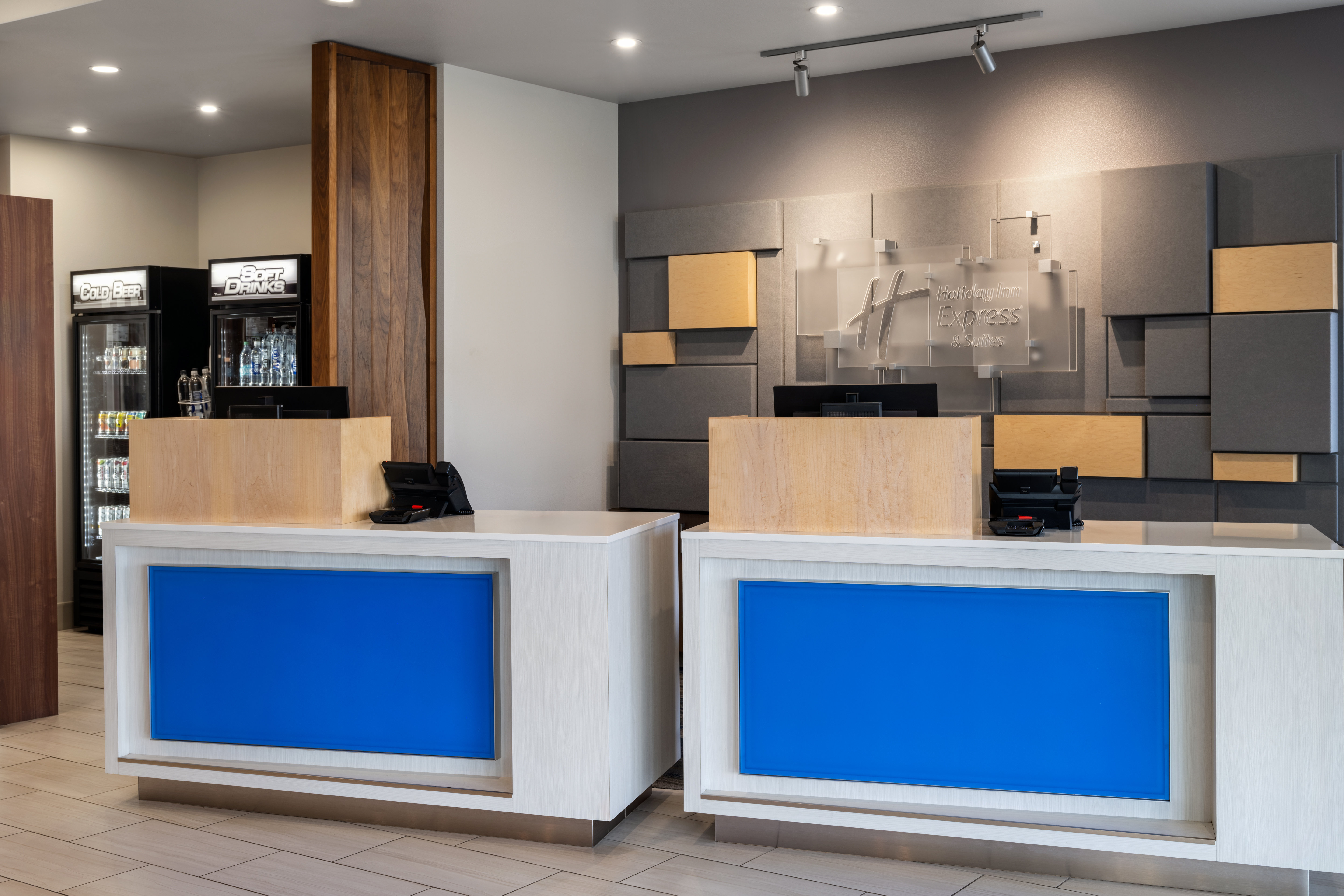 Holiday Inn Express And Suites Madison West Middleton 6/35