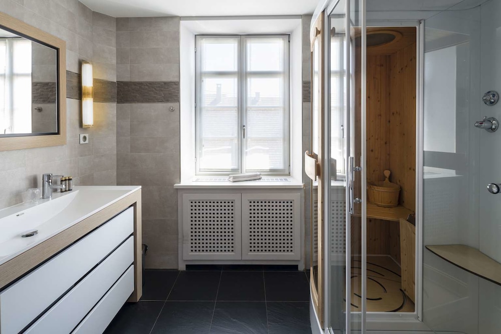 Hotel Restaurant SPA Cheval Blanc Lembach 31/34