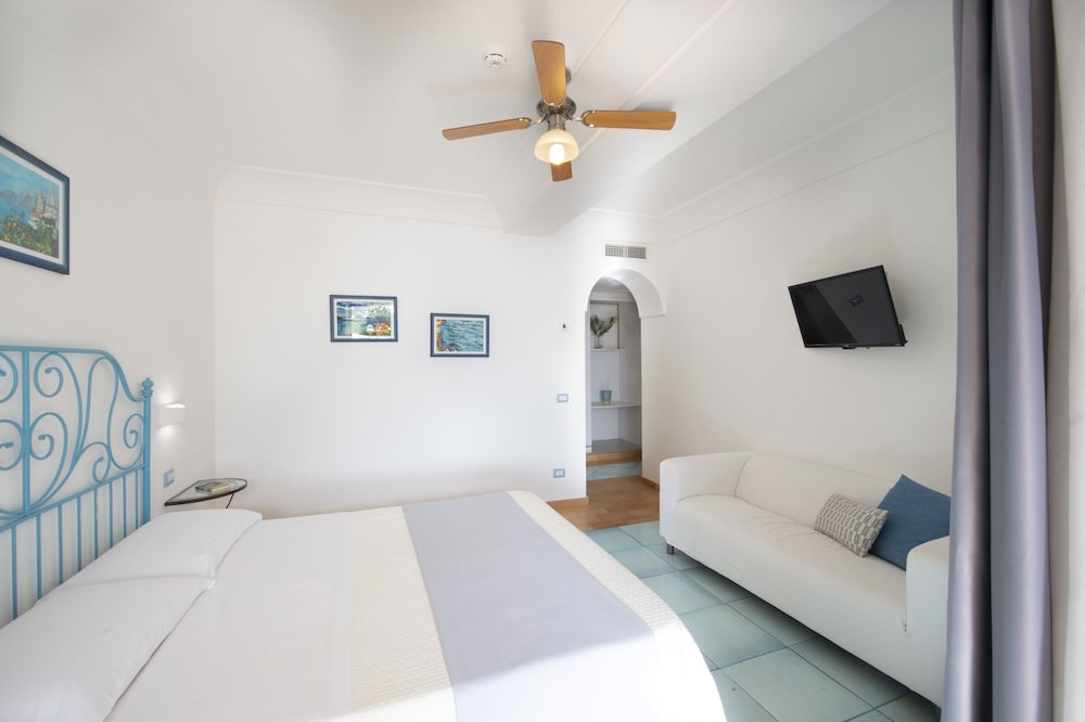 Maresca Hotel Praiano 28/78