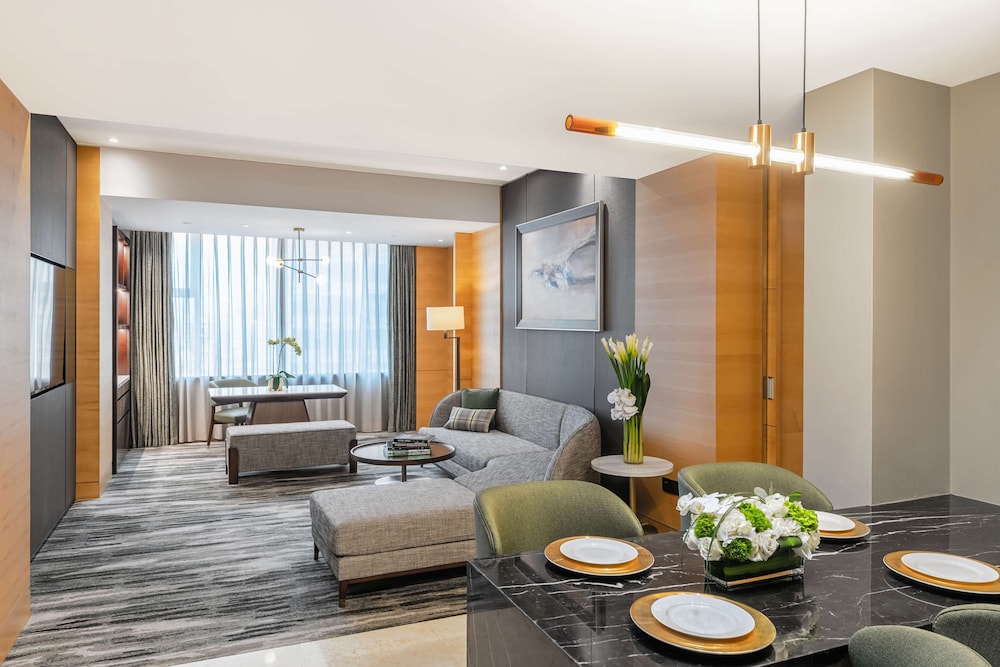 Hilton Shanghai Hongqiao Hotel 45/70