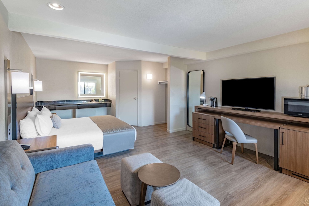 Wyndham Garden San Diego near SeaWorld 45/65