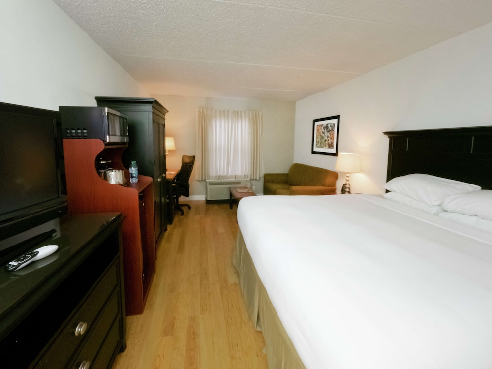 Doubletree By Hilton Buffalo Amherst 24/64