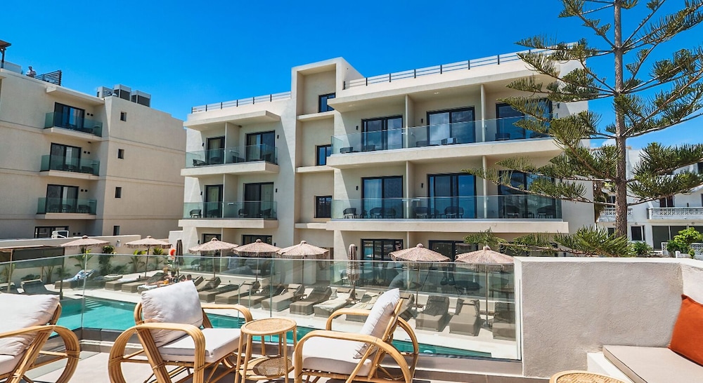 Cabana Blu Lifestyle Boutique Hotel & Suites 8/65