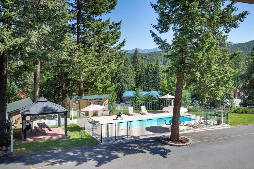 Timbers Motel Travelodge by Wyndham Bigfork 10/28