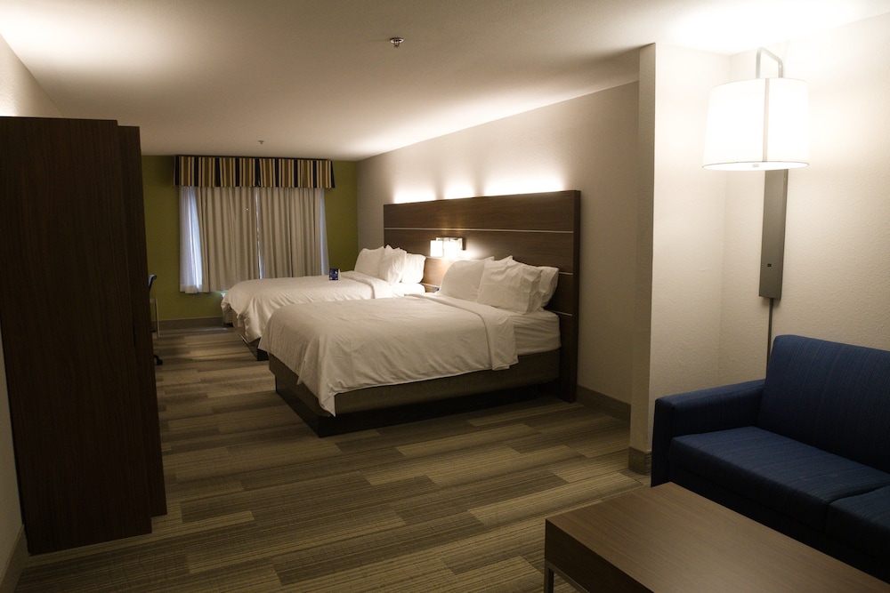 Holiday Inn Express Hotel And Suites Douglas 32/60