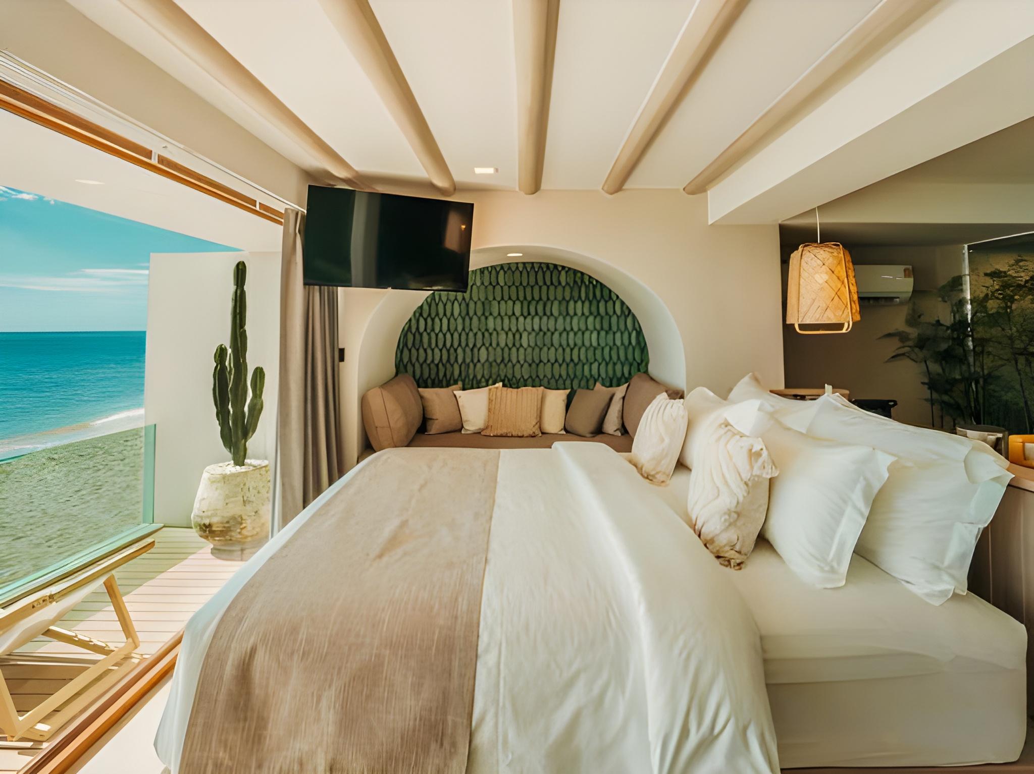 Paradise, Suite, Beach Front