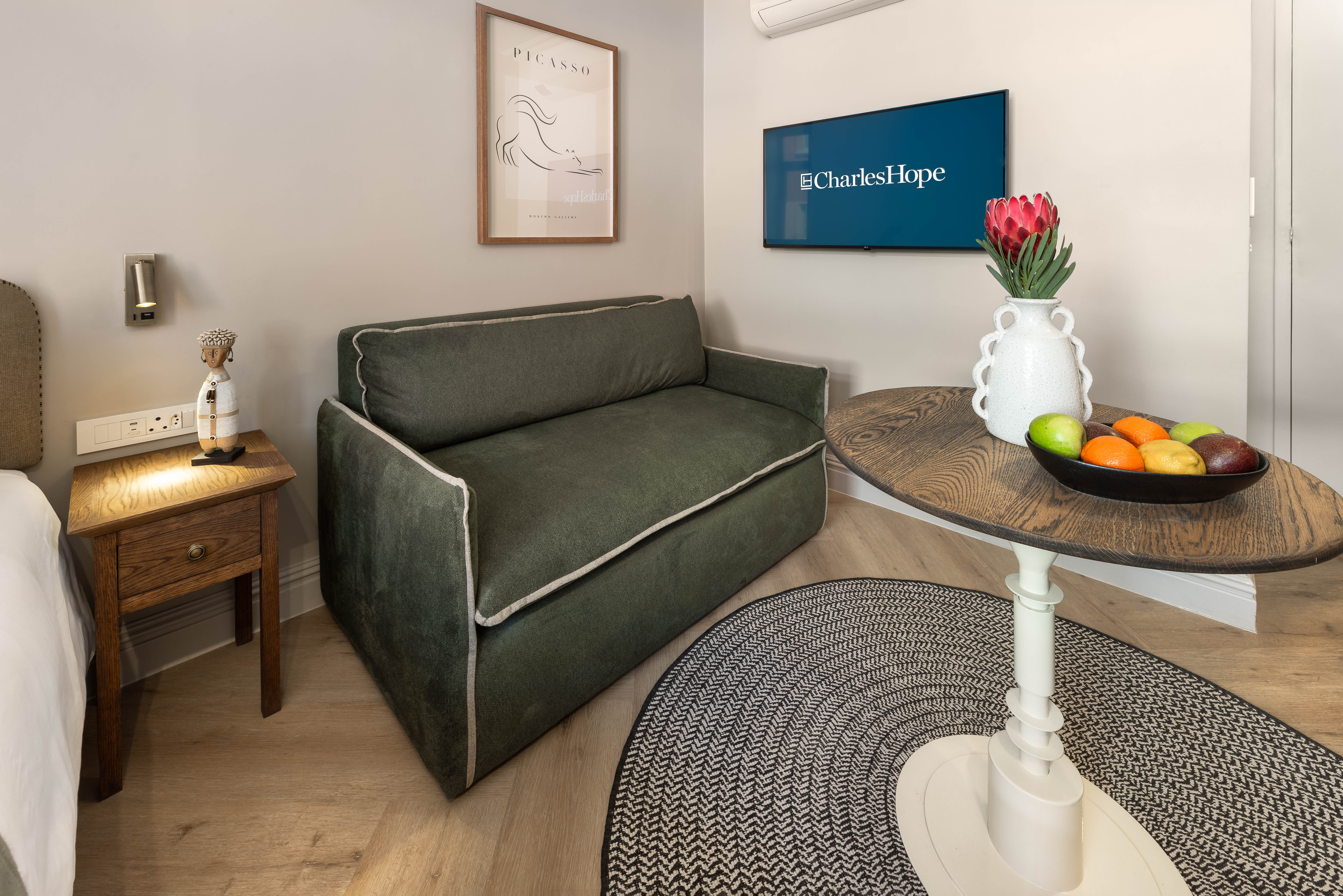 Charles Hope Boutique Hometel 47/69