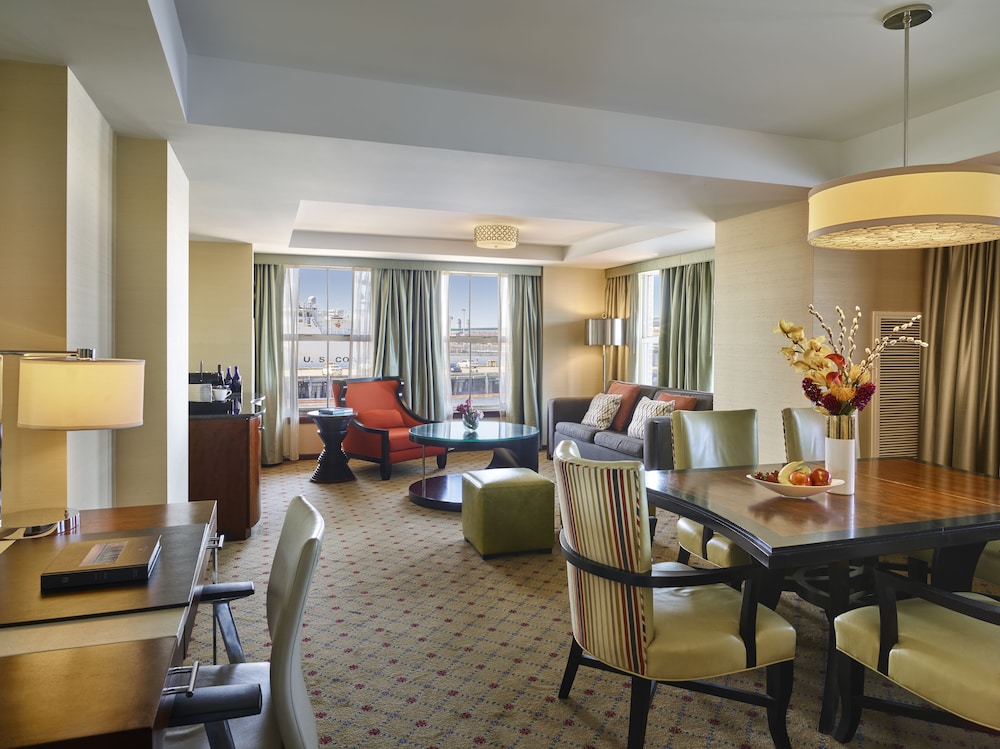 Battery Wharf Hotel Boston Waterfront 36/68