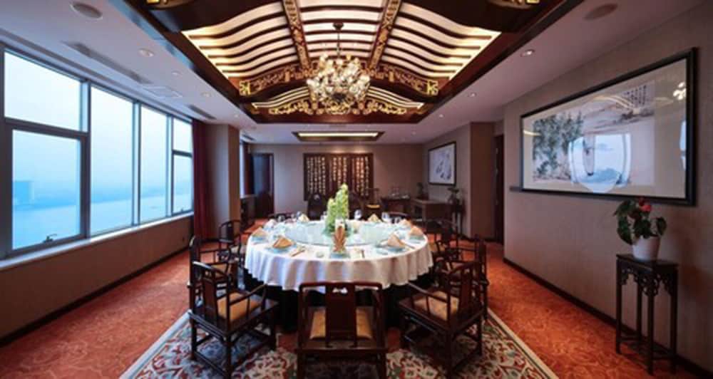 Hangzhou Tianyuan Tower Hotel 14/21