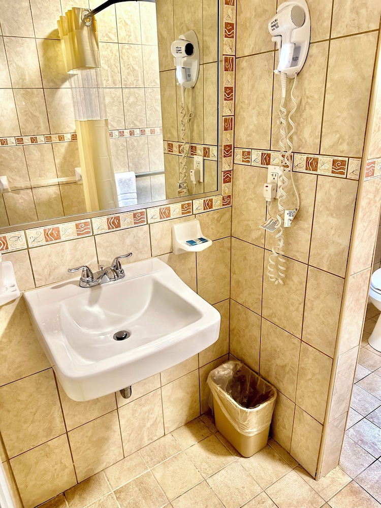 غرفة بسرير كوين لذوي الإعاقة، Hotel St James 3/3