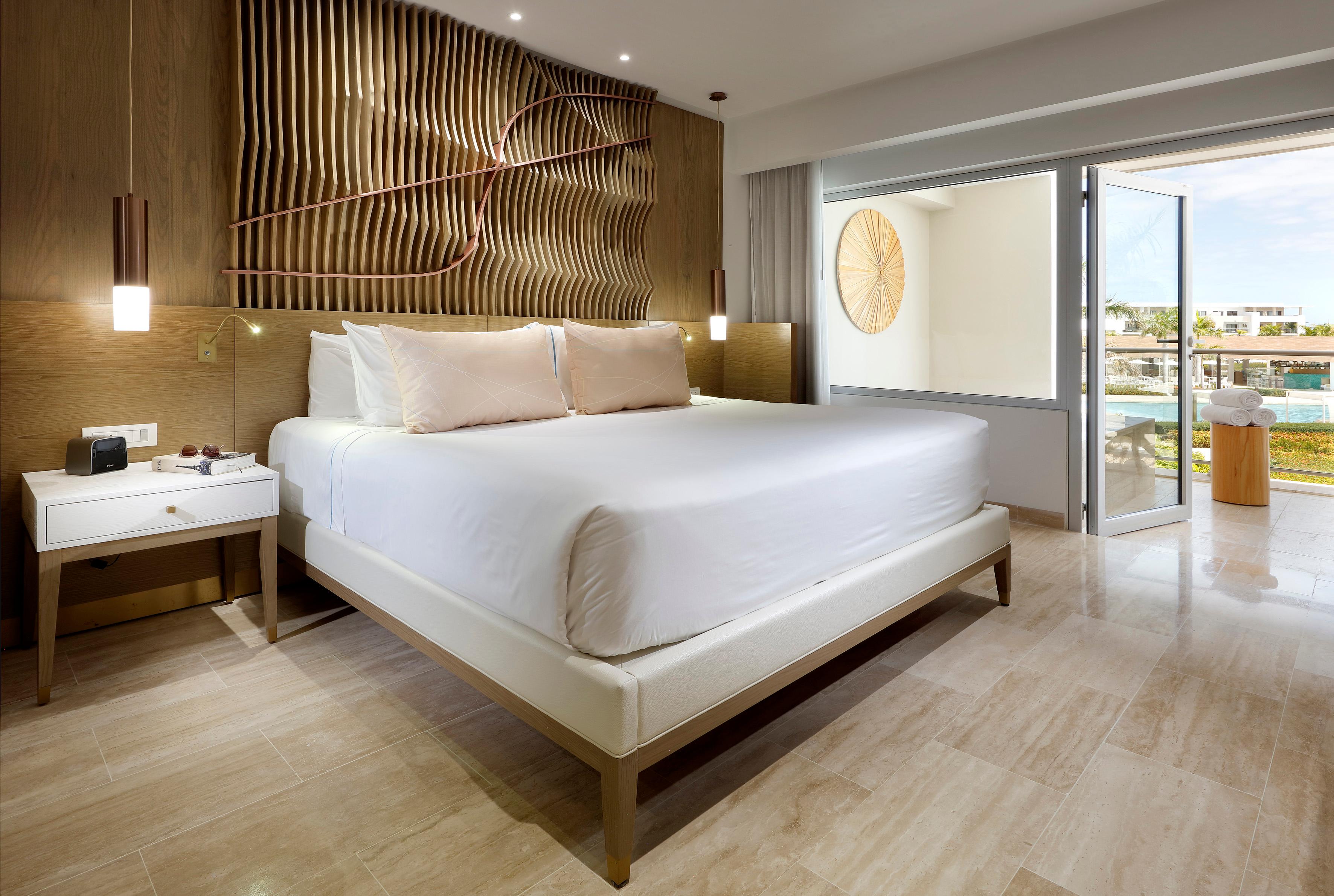 Master, Suite, Single, Garden View