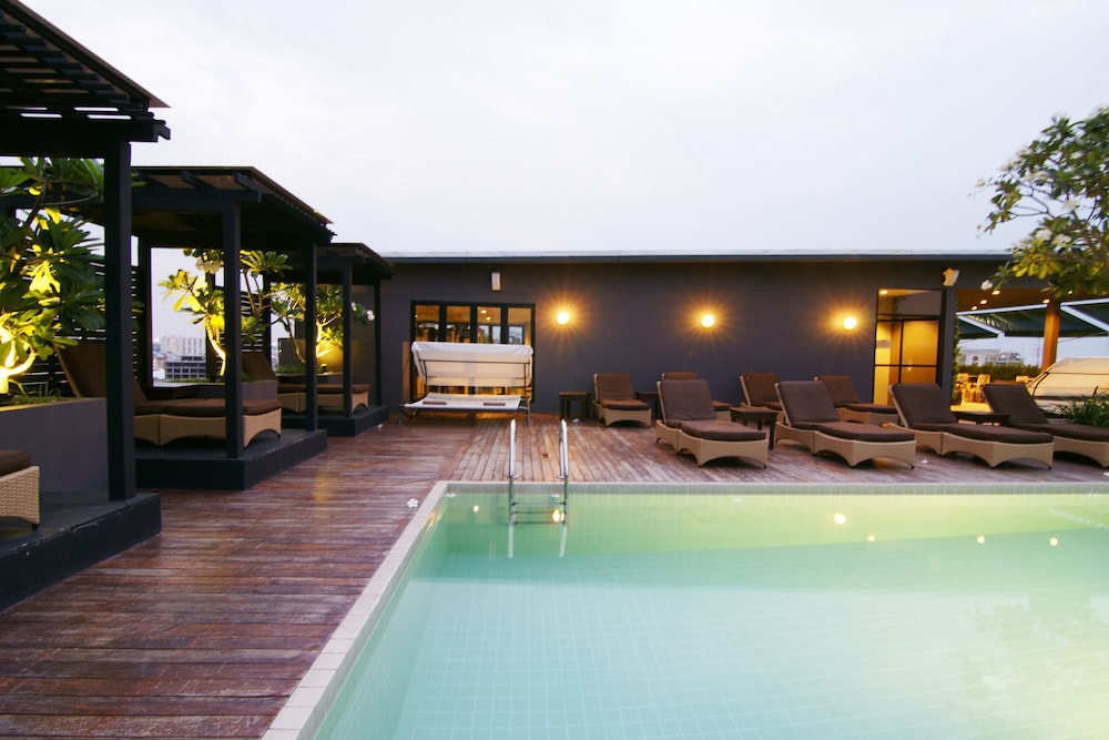 Page 10 Hotel in PATTAYA