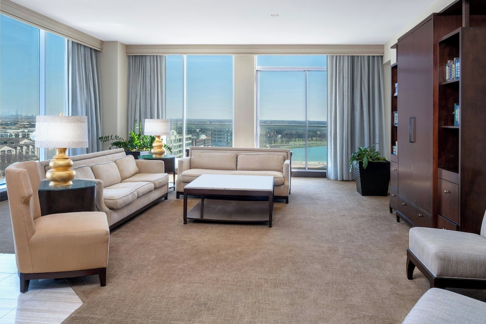 Renaissance Dallas North Hotel 24/49