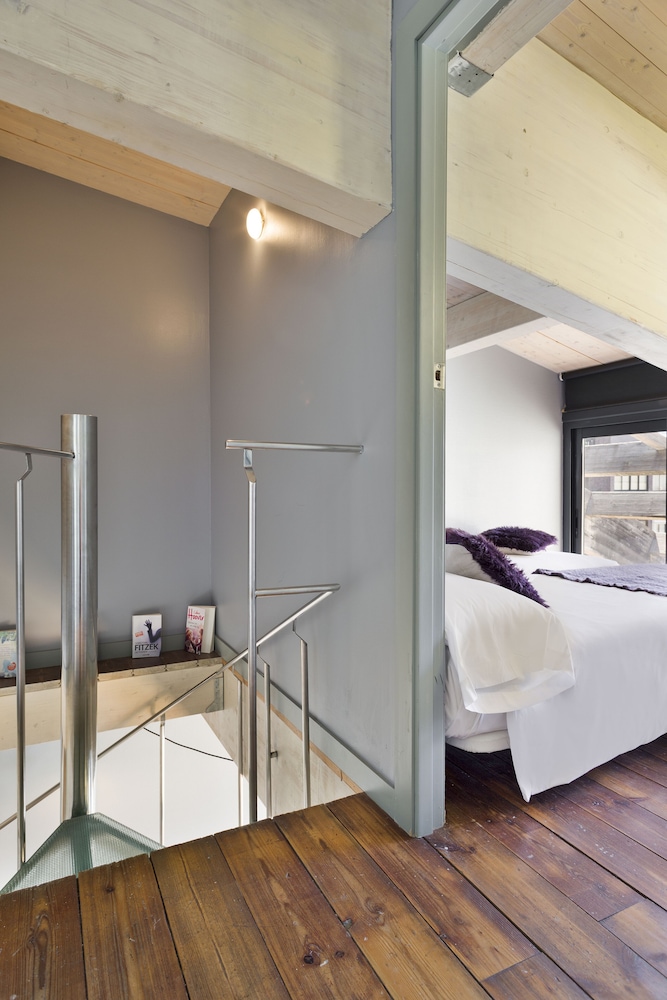 My Space Barcelona Executive Apartments 49/50