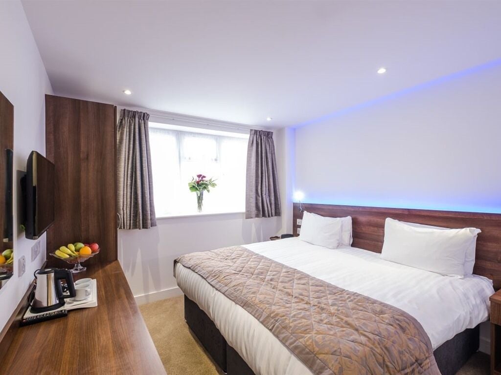 ROOM, DOUBLE OR TWIN BED, ACCESSIBLE