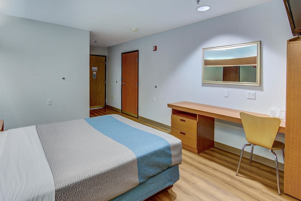 Motel6 Sutherlin, OR – I-5 24/47
