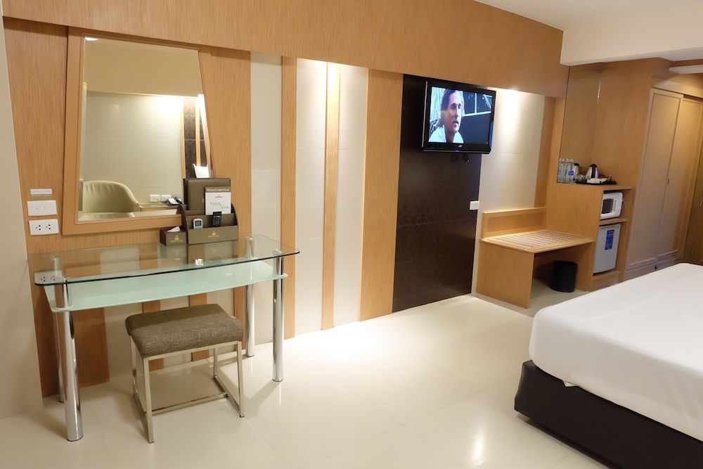 Golden City Rayong Hotel 69/69