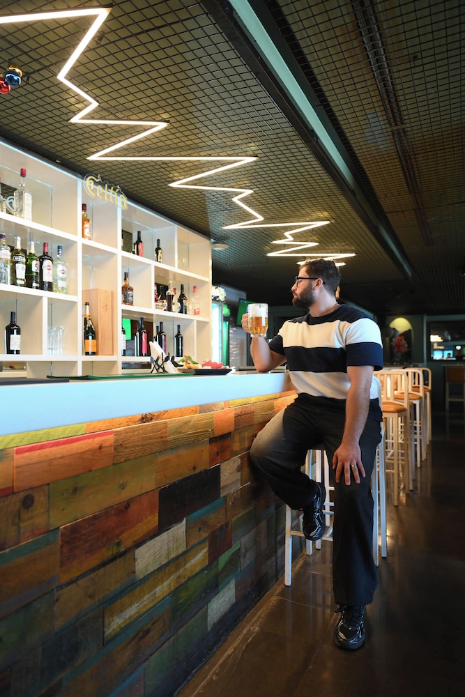 Business Hotel Tunis 60/63