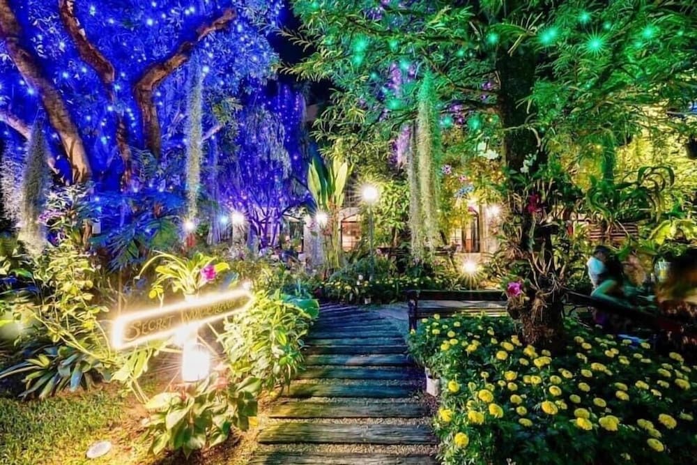 Bangkok Oasis Hotel 43/50
