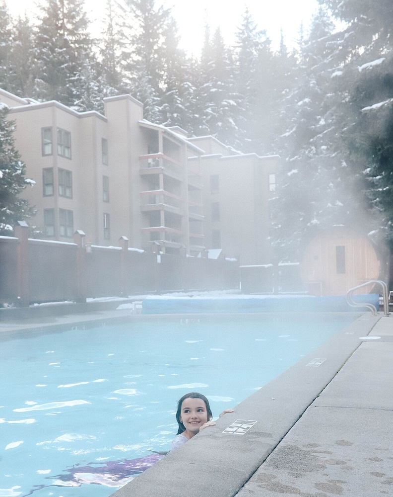 Tantalus Resort Lodge 50/55