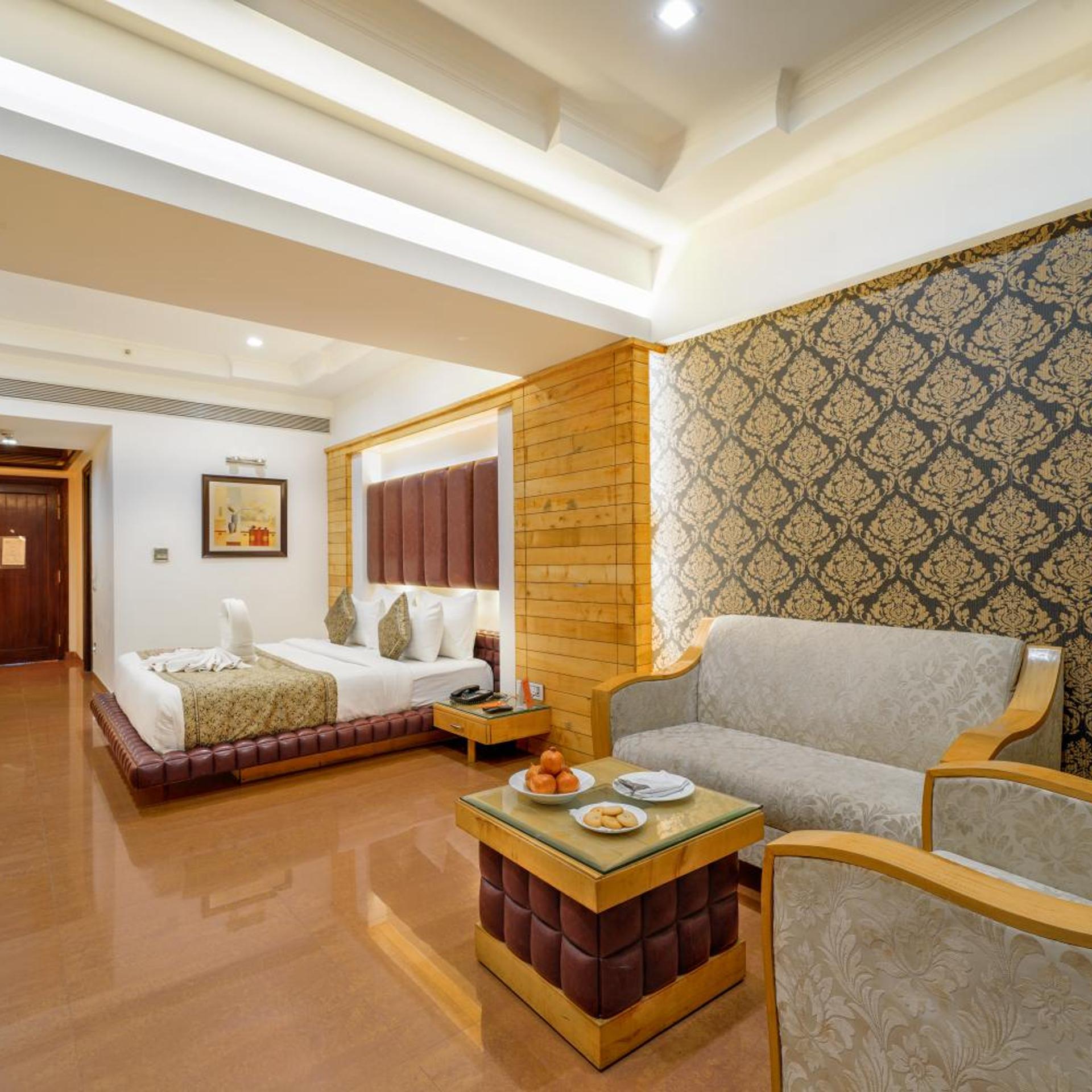 Hotel Saffron Leaf 18/50