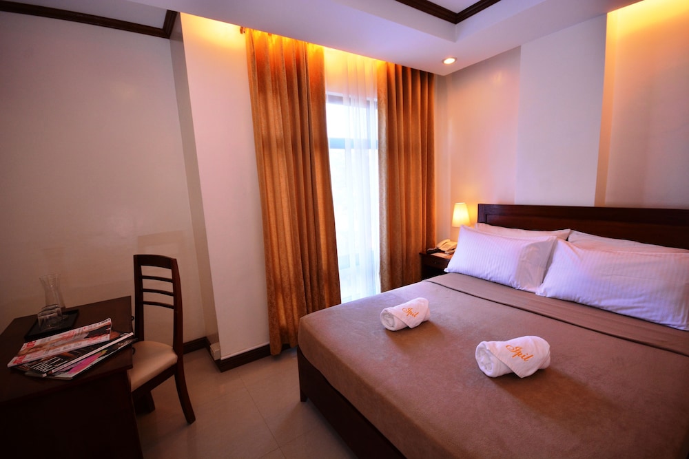 Ipil Suites Puerto Princesa 4/40