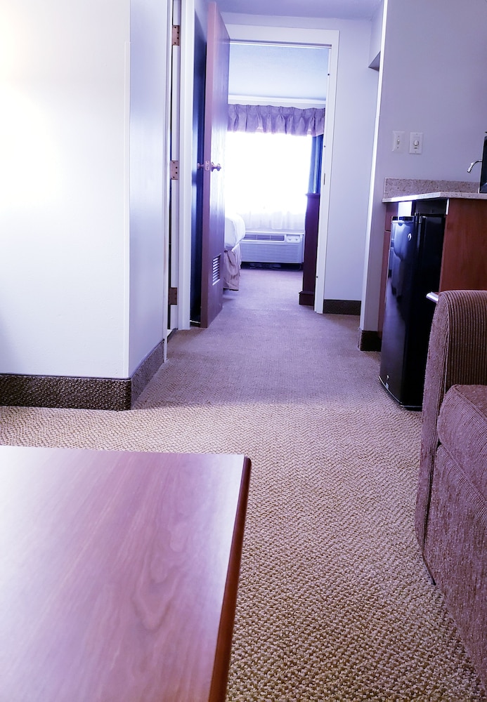 Quality Inn & Suites Black River Falls I-94 30/52