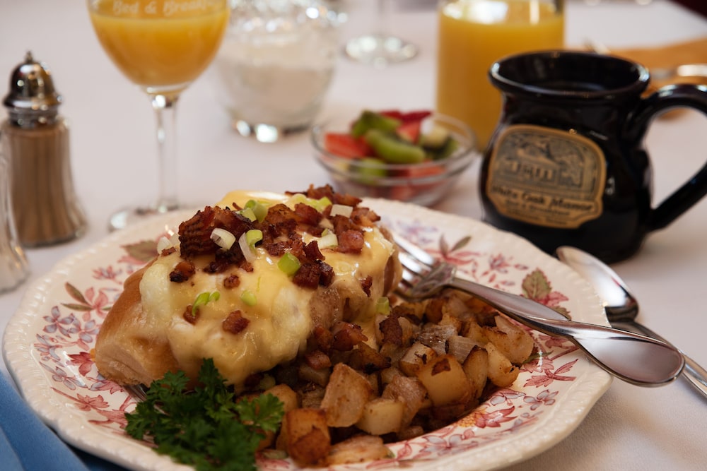White Oak Manor Bed Breakfast 17/44