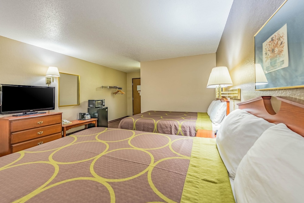 Rodeway Inn Saint Joseph 8/26