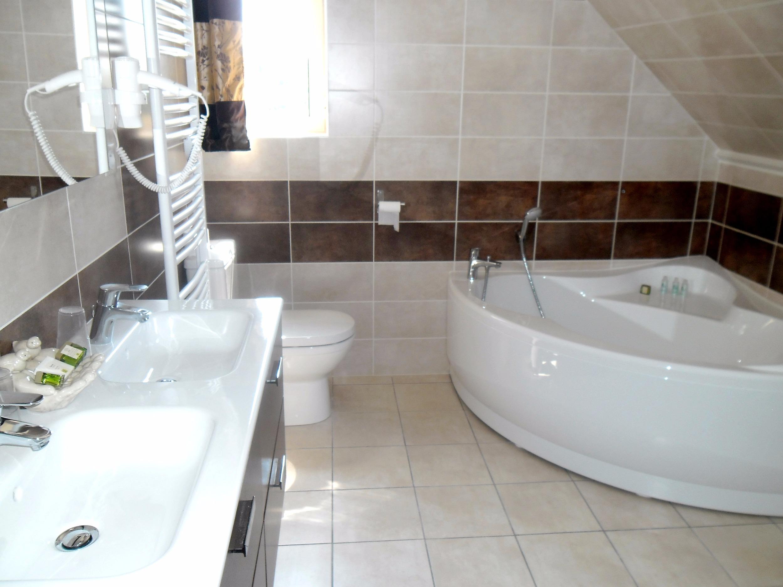 HOTEL LES COLLINES 12/15