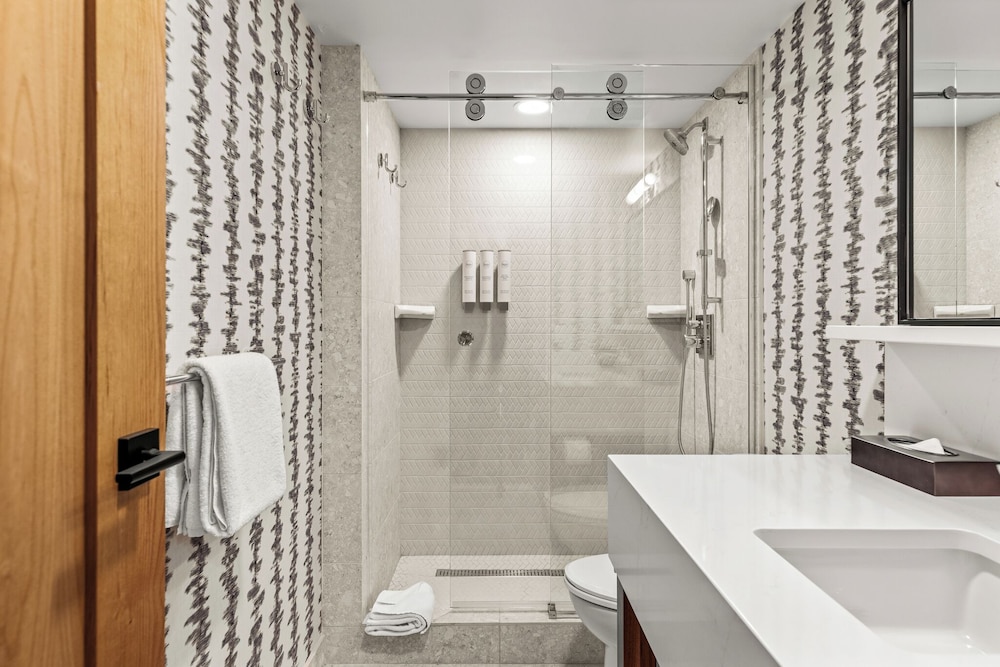 Hotel Canoe & Suites 59/59
