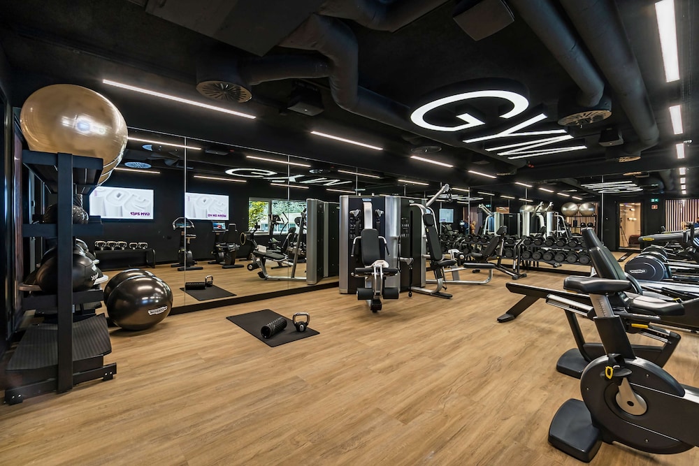 YOTEL Porto, Select by Hilton 23/48