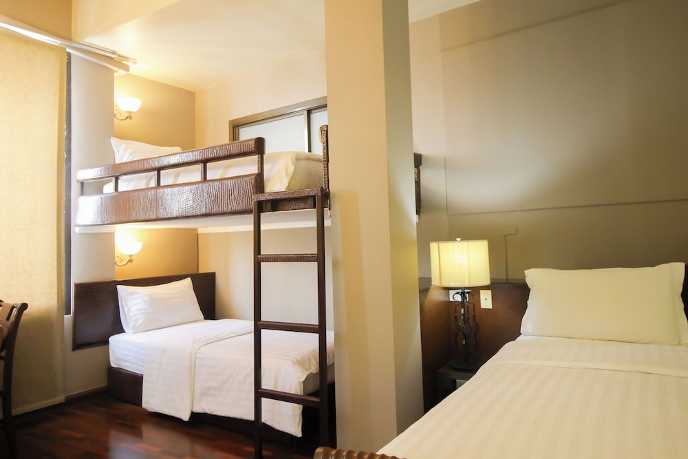 Family, Studio, King Bed, Bunk Bed