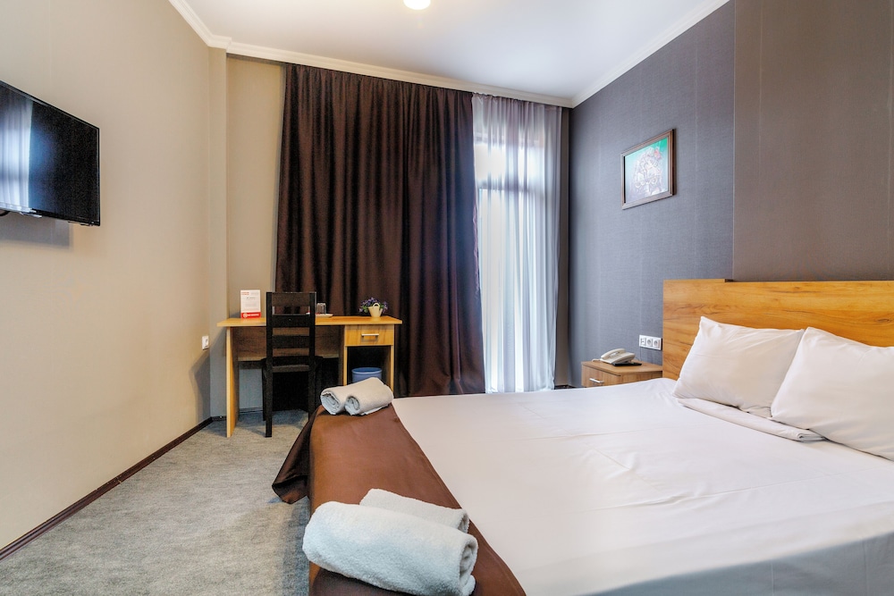 HOTEL MARLYN 19/71