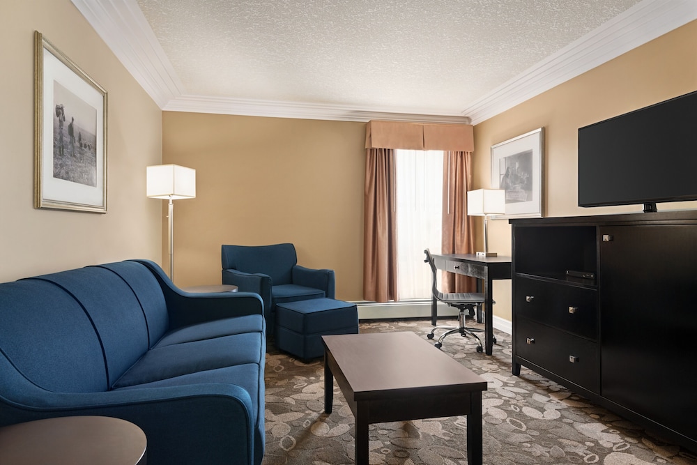 Nova Inn Yellowknife 13/15