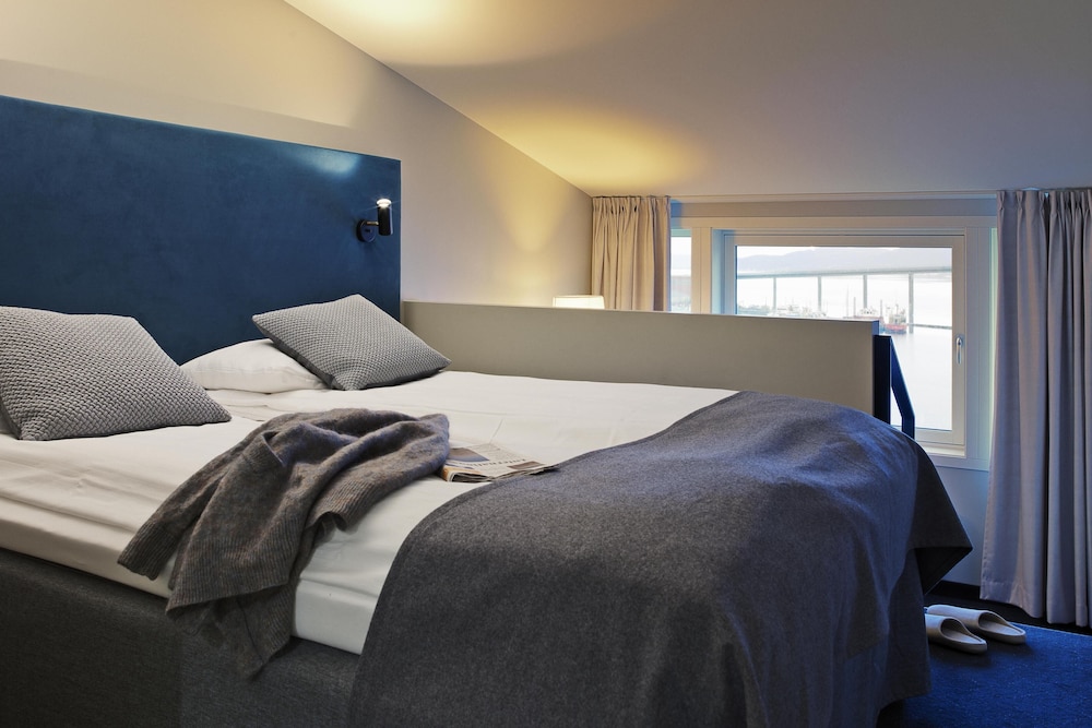 Superior, Queen Bed