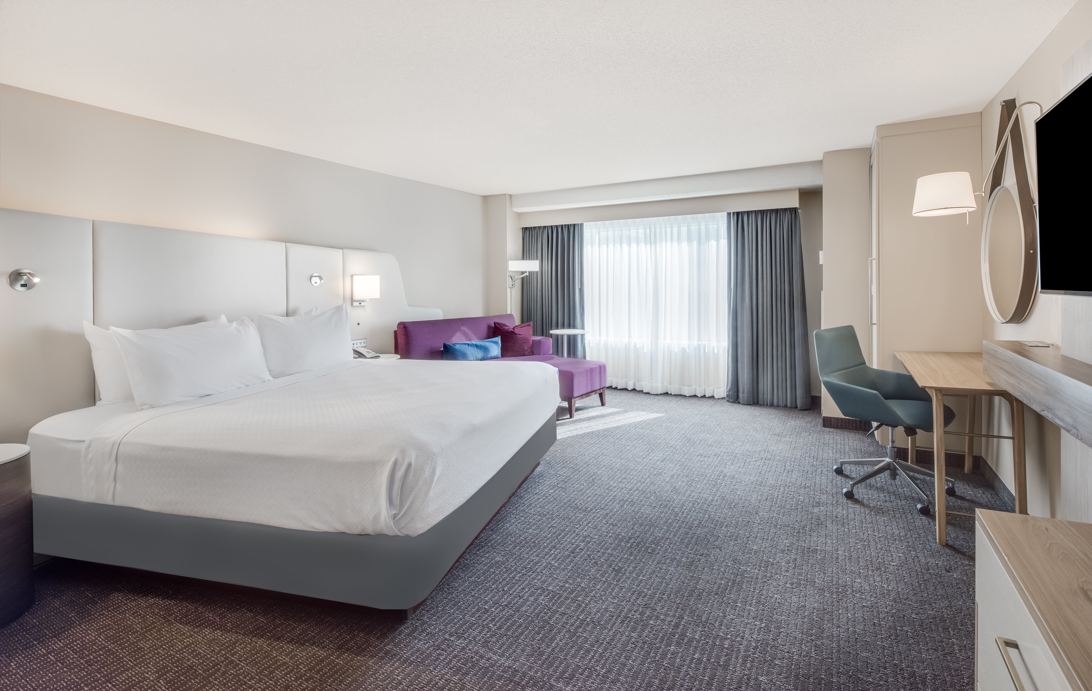 Crowne Plaza Cleveland At Playhouse Square An Ihg Hotel 24/77