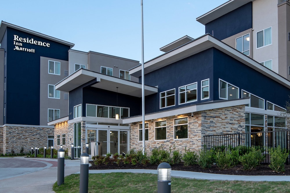 Residence Inn By Marriott Dallas At The Canyon 3/53
