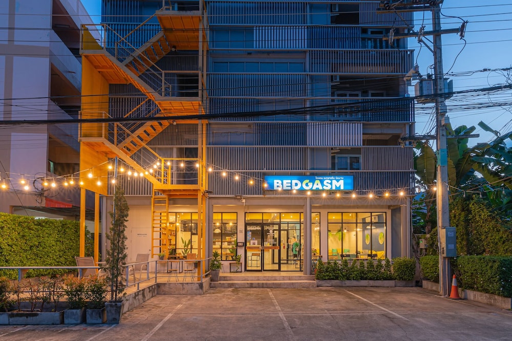 Bedgasm Poshtel X Café At Nimman in CHIANG MAI