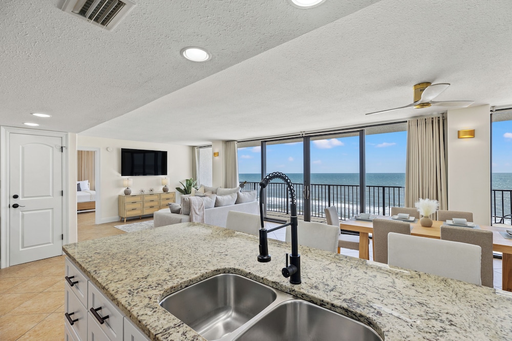 Sandpiper Beacon Beach Resort 19/50