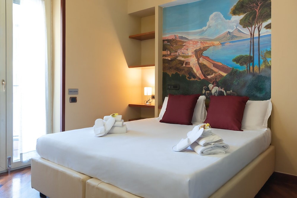 Hotel Suite Ares 8/19