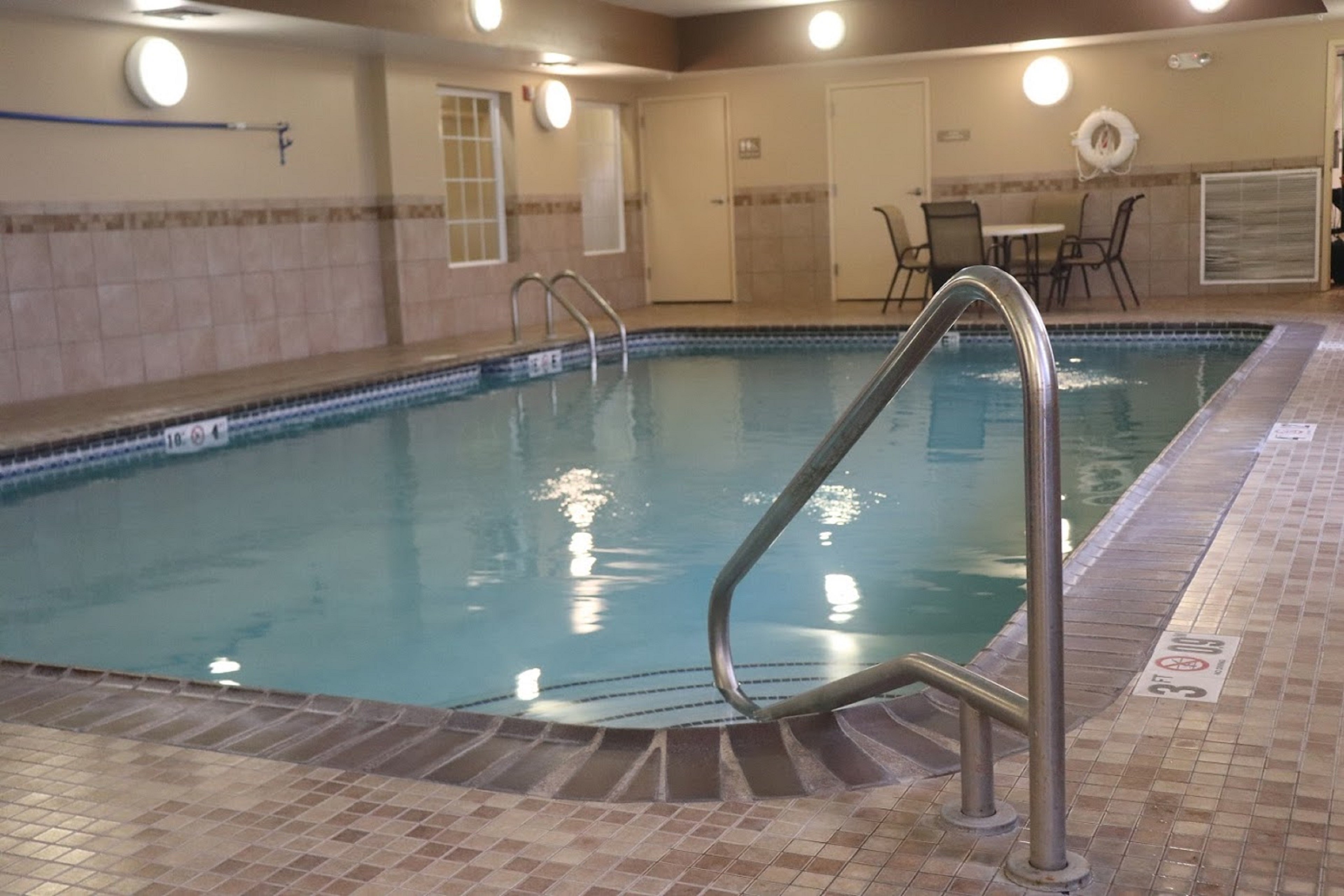 CANDLEWOOD SUITES CAPE GIRARDEAU 26/68