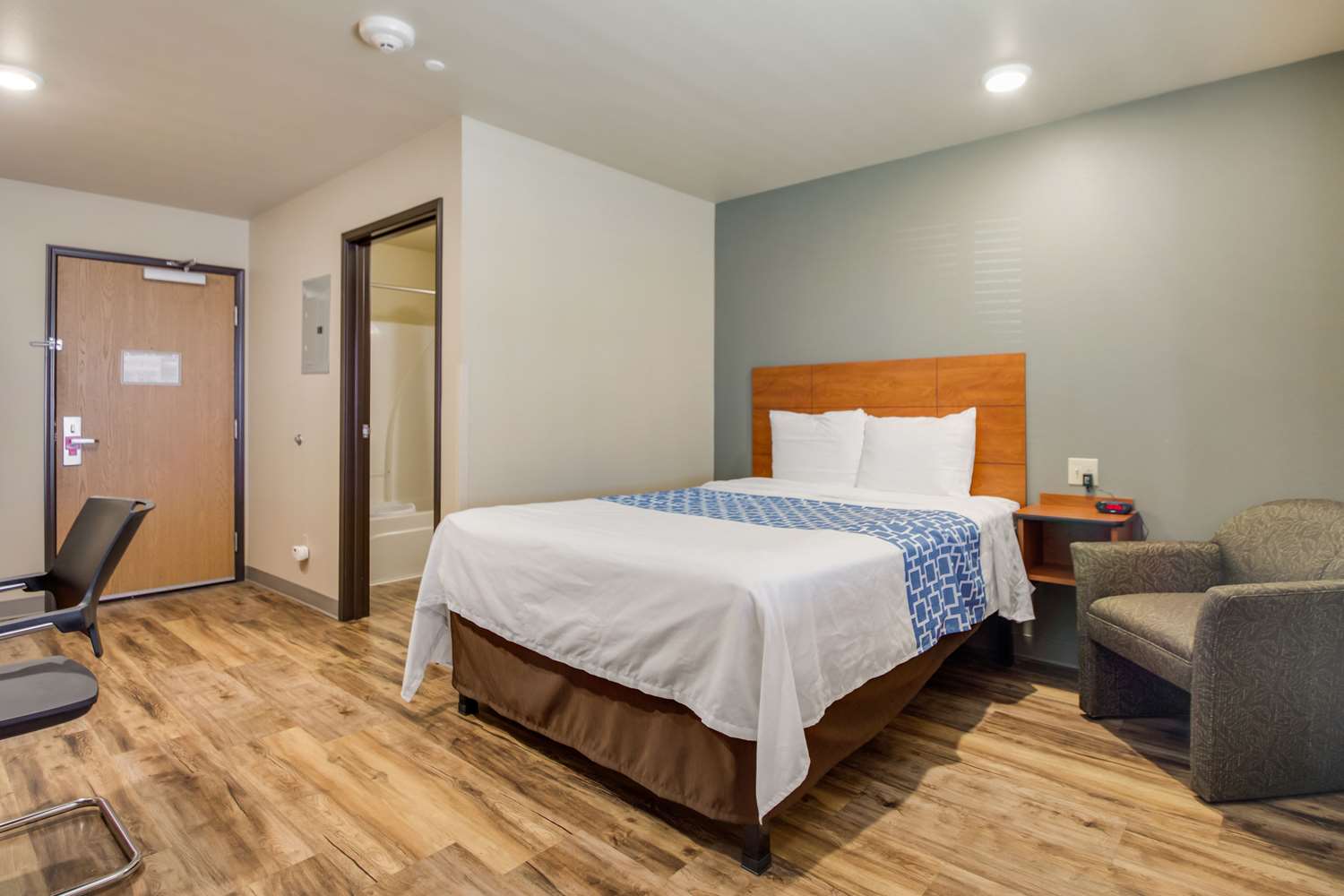 Efficiency, Queen Bed، Econo Lodge Burlington I-70 2/8